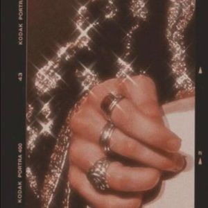 Meet your Posher, Mae